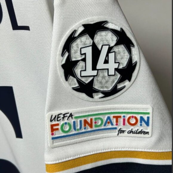 23-24 Real Madrid jersey Valverde - Picture 2 of 2